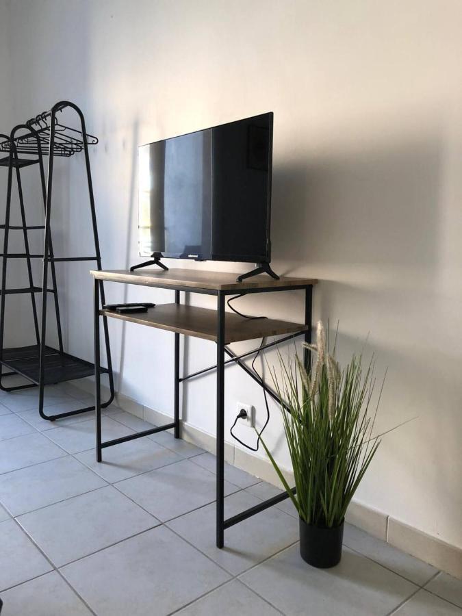 Studio Le 2, Free Parking, Free Wifi, Transports Apartment Nimes Exterior photo